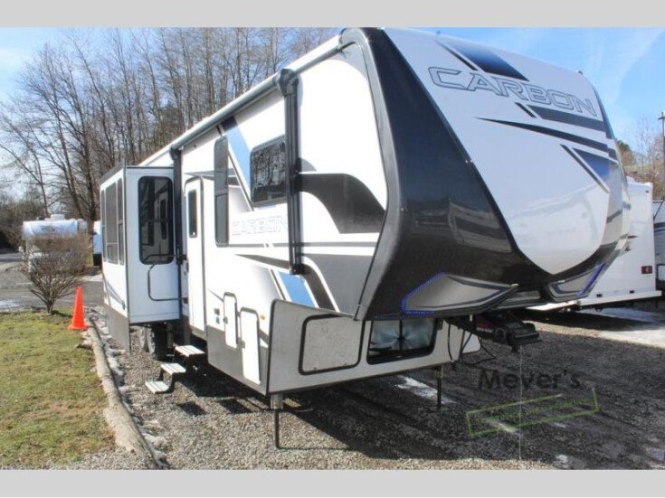 Thumbnail Photo undefined for New 2022 Keystone Carbon 358